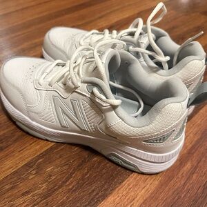 Woman’s New Balance Running Shoes